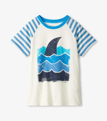 Boys Boys Shark Fin Waves Raglan T-Shirt | Hatley Tops